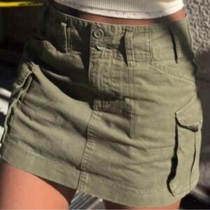 Brandy Melville army green cargo mini skirt. One size. Fits like an XS.​